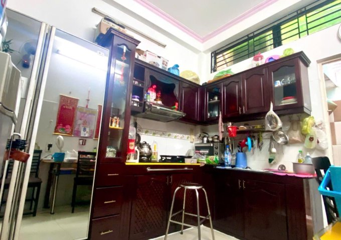 cần bán nhà gấp tại Quận 11 Địa chỉ: Hàn Hải Nguyên, Quận 11, tp HCM