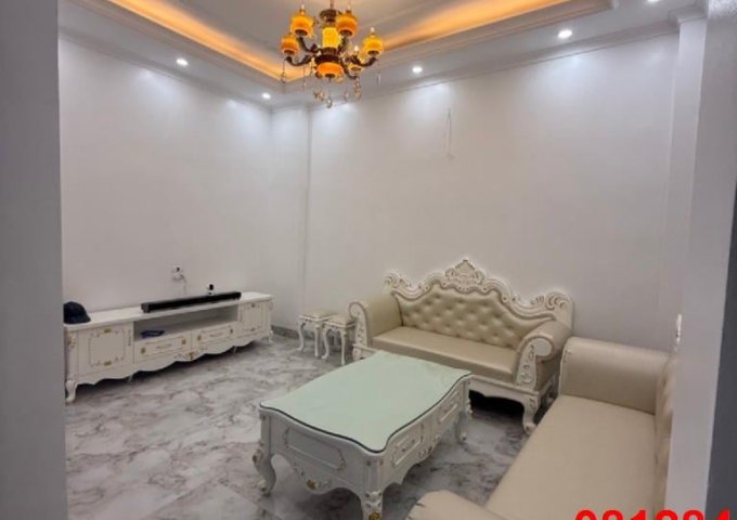 NHÀ MINH KHAI NGAY ĐẦU NGÕ THÔNG CHỦ XÂY ĐẸP 5 TẦNG CÓ THANG MÁY