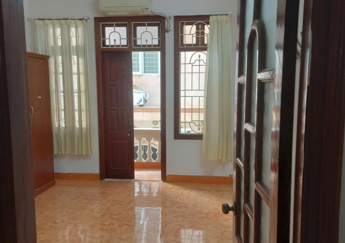 ► Cho thuê nhà 3,5 tầng số 4, hẻm 376/56/29 đường Bưởi, phường Vĩnh Phúc, Ba Đình, Hà Nội.