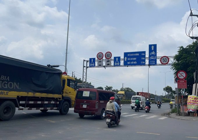 BÁN GẤP ĐẤT 2 MẶT TIỀN - GIÁ CHỈ 15 TRIỆU/M² - VỊ TRÍ ĐẸP TẠI HÓC MÔN