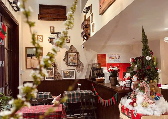 Sang nhượng hoặc thanh lý toàn bộ quán cafe tại số 2 ngủ 71 Trần Quang Diệu cạnh Mộc Cafe do không có thời gian quản lý