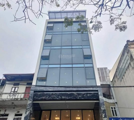 Bán nhà mặt tiền đường khu Đinh Tiên Hoàng, Quận 1. DT 96m2 (6x16m), 8 tầng TN 120tr/th. Giá 40 tỷ