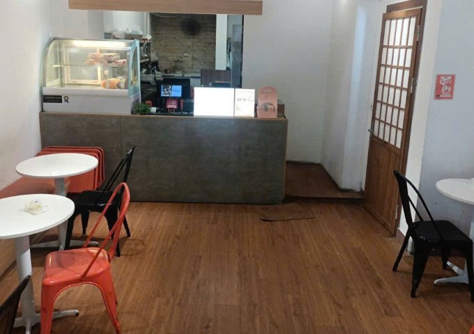 Cần sang nhượng quán trà sữa mới sửa chữa kinh doanh còn rất mới