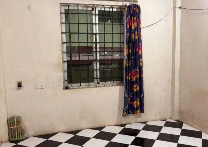 Cho thuê nhà nguyên căn ngõ 459 Bạch Mai, 31m² x 3 tầng , 3 ngủ, 7 Triệu ở gđ, nhóm