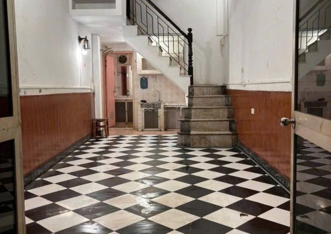 Cho thuê nhà nguyên căn ngõ 459 Bạch Mai, 31m² x 3 tầng , 3 ngủ, 7 Triệu ở gđ, nhóm
