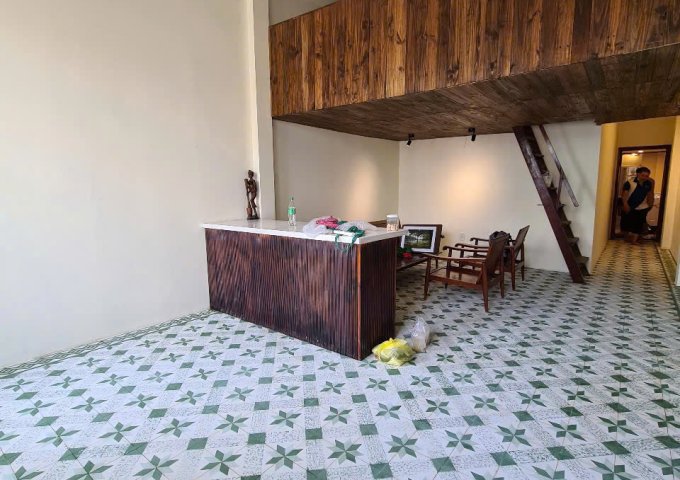 Bán Căn Hộ Tập Thể, Lầu 2, 12-14 Đường Bạch Vân, Phường 5, Quận 5