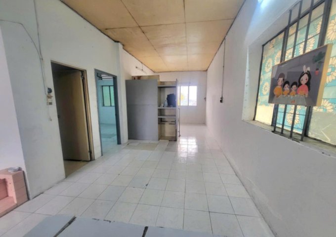 Cho thuê căn hộ chung cư mặt tiền đường Phạm Văn Đồng, gần Đại học Văn Lang