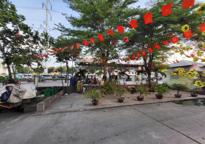 Cho thuê căn hộ chung cư mặt tiền đường Phạm Văn Đồng, gần Đại học Văn Lang