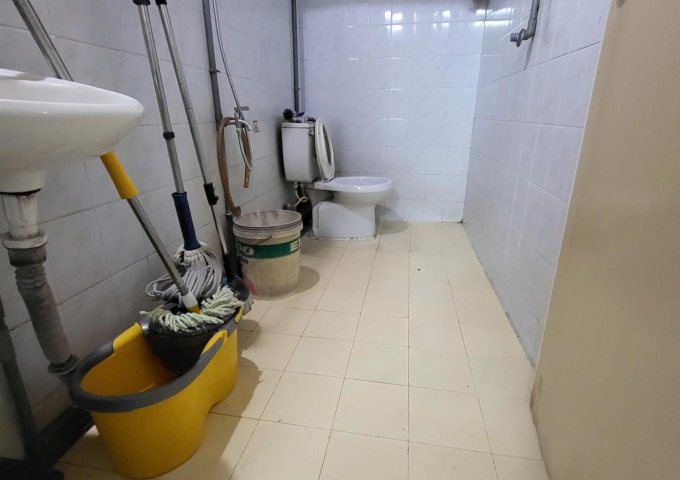 Cho thuê căn hộ chung cư mặt tiền đường Phạm Văn Đồng, gần Đại học Văn Lang