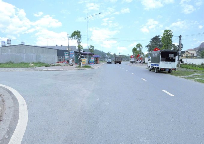 - CẦN BÁN ĐẤT ĐẸP - VỊ TRÍ ĐẸP - CỬA ĐẦU TƯ SÁNG CHÓI