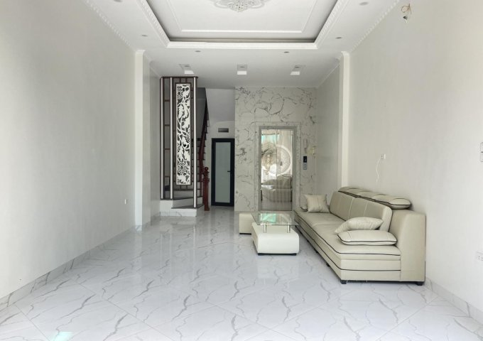 CHÍNHCHỦ BÁN NHÀ NGỌC HỒI – MỚI KÍNH KOONG – 6 TẦNG CÓ THANG MÁY – Ô TÔ NGỦ TRONG NHÀ