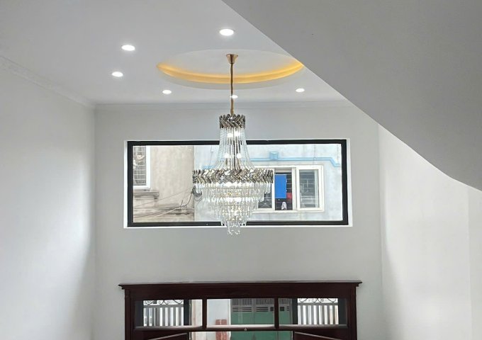 BÁN NHÀ MỚI XÂY TẠI NGỌC HỒI – 5 TẦNG – Ô TÔ VÀO TẬN NHÀ – GIÁ 7.4 TỶ