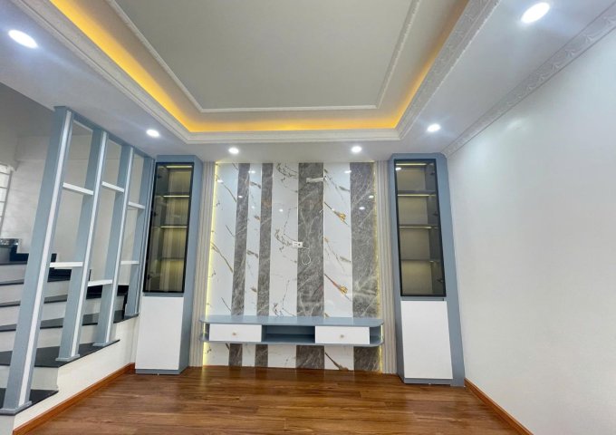 BÁN NHÀ MỚI XÂY TẠI NGỌC HỒI – 5 TẦNG – Ô TÔ VÀO TẬN NHÀ – GIÁ 7.4 TỶ