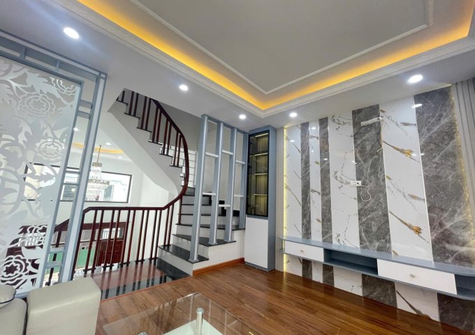 BÁN NHÀ MỚI XÂY TẠI NGỌC HỒI – 5 TẦNG – Ô TÔ VÀO TẬN NHÀ – GIÁ 7.4 TỶ