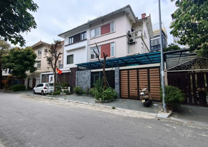 Cho thuê Biệt thự Nguyễn Văn Lộc 130m x 3 tầng thông sàn 35 triệu 0903409888