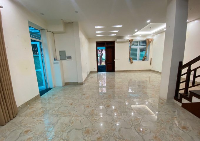 Cho thuê Biệt thự Nguyễn Văn Lộc 130m x 3 tầng thông sàn 35 triệu 0903409888