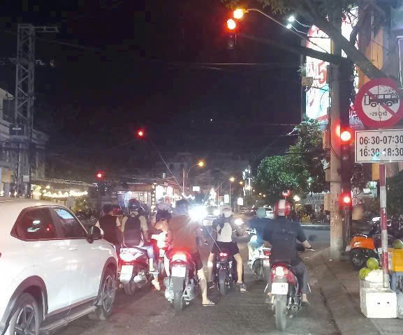 ► Bùng nổ Lô đất TOP 1, chiếm lĩnh thị trường hôm nay, vị trí hiếm có, đắc địa kinh doanh, khu vực rất ít có người bán