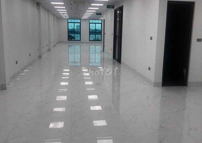 Cho thuê mặt bằng kinh doanh 109-140m² tại 499 Lạc Long Quân, Quận Tây Hồ, Hà Nội