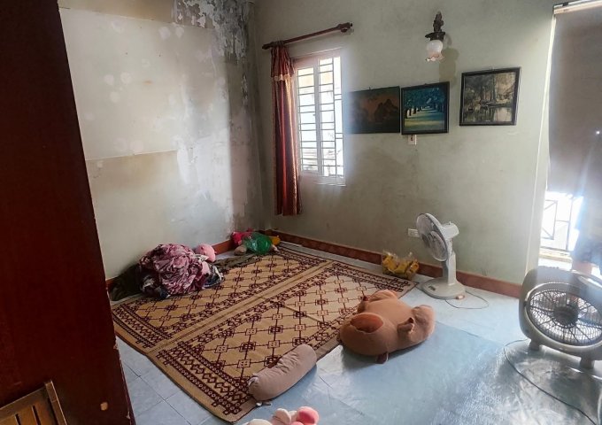 Nhà Nghi Tàm, Tây Hồ 51m, xây 5 tầng, mt 4.5m, giá 11.6 tỷ.