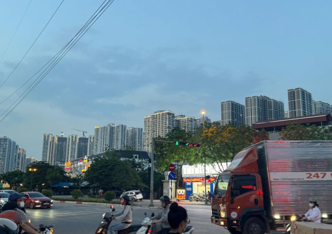 NHƯỢNG LẠI QUÁN BÚN BÒ HUẾ MẶT ĐƯỜNG LÊ TRỌNG TẤN - GẦN THIÊN ĐƯỜNG BẢO SƠN