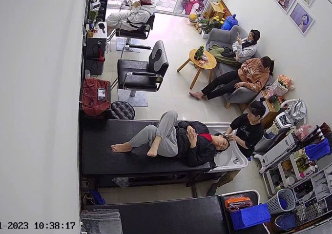 SANG NHƯỢNG CỬA HÀNG thân yêu vô cùng lộc lá đã gắn bó với em suốt 2 năm qua để mở rộng mặt bằng