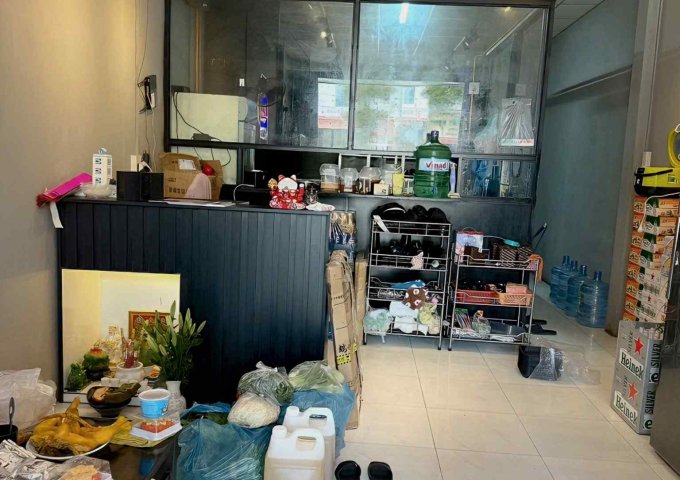 CẦN SANG NHƯỢNG QUÁN NHẬU khu vực sầm uất, đông dân cư qua lại