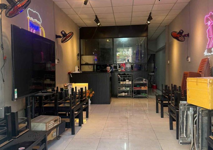 CẦN SANG NHƯỢNG QUÁN NHẬU khu vực sầm uất, đông dân cư qua lại