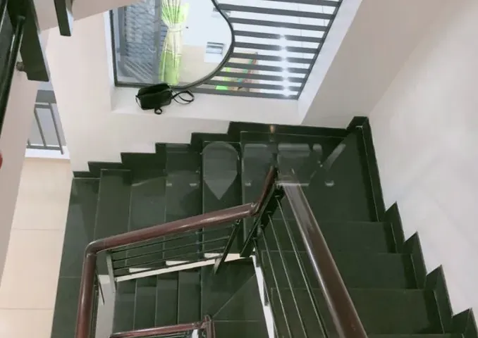 Bán gấp NHÀ ĐẸP. Trần Thị Trọng (Cống Lỡ), P15. Tân Bình. 65m2 . chỉ 6.7tỷ TL