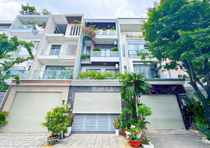 Bán nhà phô Khu Savimex Phú Thuận, Q7, DT 5 x18m, 3 lầu, ST. Giá 13,8 tỷ