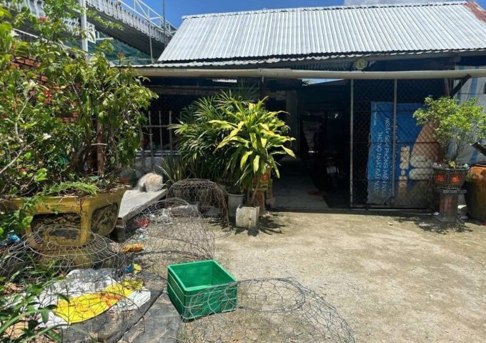 Bán đất 2 mặt tiền, tặng nhà đường Tôn Đức Thắng, Phường 6, TP. Cà Mau