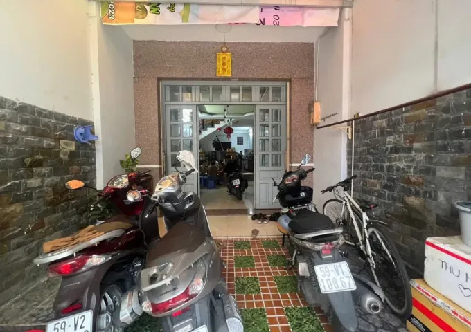 Bán gấp NHÀ ĐẸP HUỲNH VĂN NGHỆ, P15. Tân Bình. 72m2 . Khu hiếm nhà bán chỉ 6.3 tỷ TL