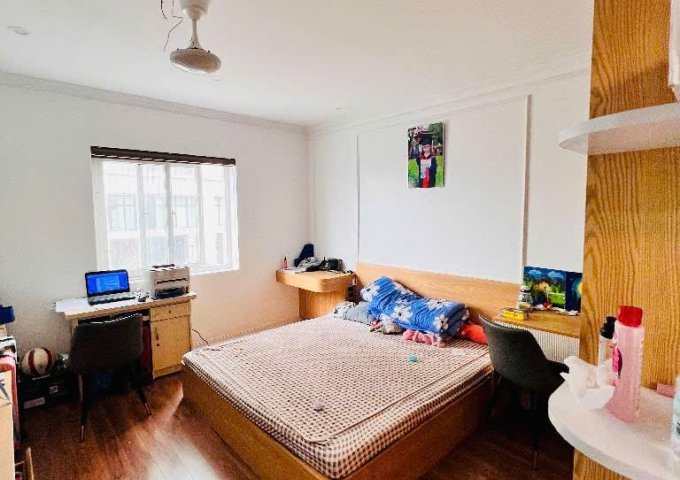 Bán căn hộ chung cư Vật Tư Du Lịch tại Trần Thủ Độ, Hoàng Mai 145m2, 3 ngủ, Giá 6.x tỷ