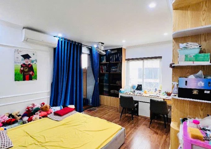 Bán căn hộ chung cư Vật Tư Du Lịch tại Trần Thủ Độ, Hoàng Mai 145m2, 3 ngủ, Giá 6.x tỷ