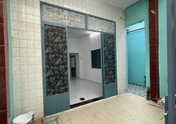 Nhà bán Gấp Đường Ngô Bệ. P13 Tân Bình. 60m2.  chỉ 6.55 tỷ TL