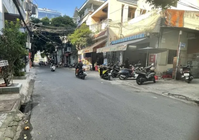 Nhà bán Gấp Đường Ngô Bệ. P13 Tân Bình. 60m2.  chỉ 6.55 tỷ TL