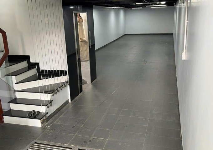 Văn phòng Bình Thạnh nhà mới xây chính chủ có cho thuê ngắn hạn từ 1 - 6 tháng từ 10 - 50m2