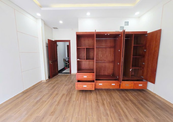 CHO THUÊ PHÒNG CÓ BAN CÔNG NHÀ MỚI 100% - TÂN BÌNH – FULL NỘI THẤT – GIỜ GIẤC TỰ DO