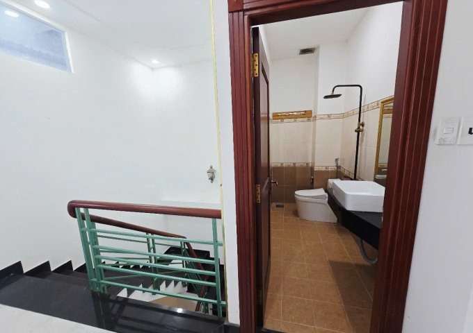 CHO THUÊ PHÒNG CÓ BAN CÔNG NHÀ MỚI 100% - TÂN BÌNH – FULL NỘI THẤT – GIỜ GIẤC TỰ DO