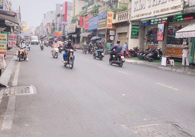 Cho thuê nhà nguyên căn hoặc mặt tiền kinh doanh – Đường Tô Hiến Thành, Quận 10