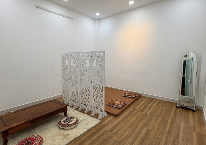 SANG NHƯỢNG TIỆM SPA MẶT TIỀN ĐƯỜNG LỚN BÌNH THẠNH - NHÀ MỚI ĐẸP, VÀO LÀ KINH DOANH NGAY