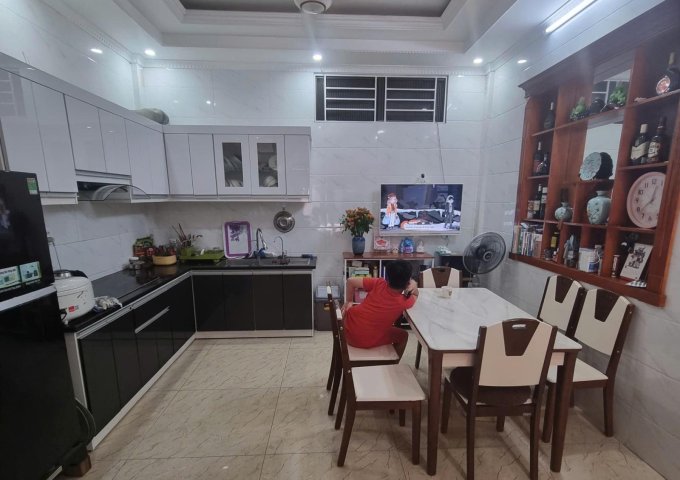 Cần Bán nhà số 37B/8/358 Đà Nẵng- Đông Hải 1- Hải An- Hải Phòng