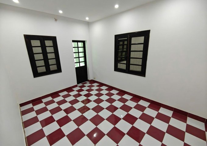 Cho thuê nhà riêng cực rộng, mặt tiền 7m, trung tâm Cầu Giấy. Tổng diện tích sử dụng 480m2