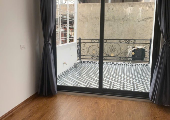 BÁN NHÀ 5 TẦNG MỚI – NGÕ THÔNG PHONG, PHỐ TÔN ĐỨC THẮNG, HÀ NỘI