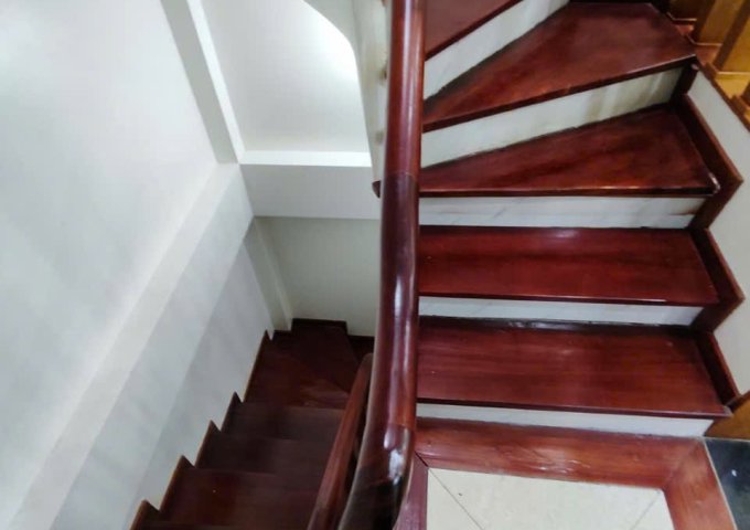 BÁN NHÀ 5 TẦNG MỚI – NGÕ THÔNG PHONG, PHỐ TÔN ĐỨC THẮNG, HÀ NỘI