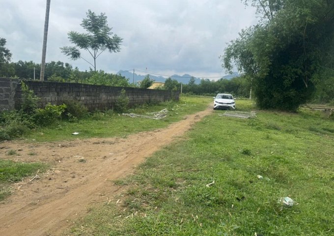 CHÍNH CHỦ CẦN BÁN LÔ ĐẤT CÓ NHÀ MÁI BẰNG SIÊU ĐẸP