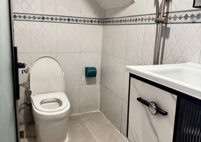 Nhà 3 tầng mới hẻm 78 Cao Lỗ P4Q8. Giá 5,2 tỷ TL