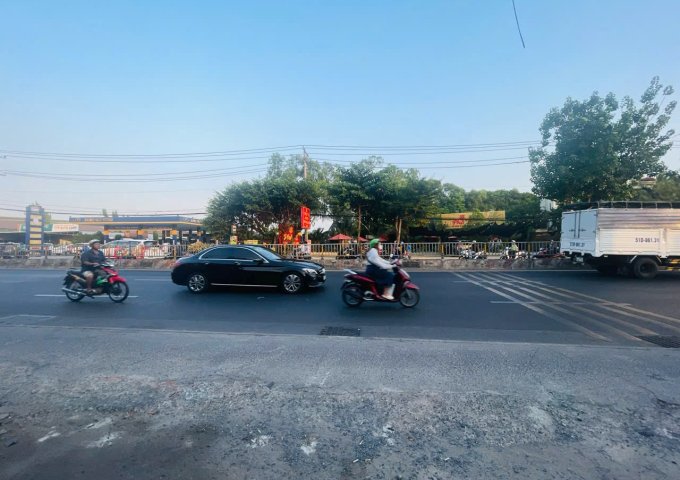 Bán Lô Đất Lớn Mặt Tiền Quốc Lộ 13, Hiệp Bình Phước - Thành Phố Thủ Đức