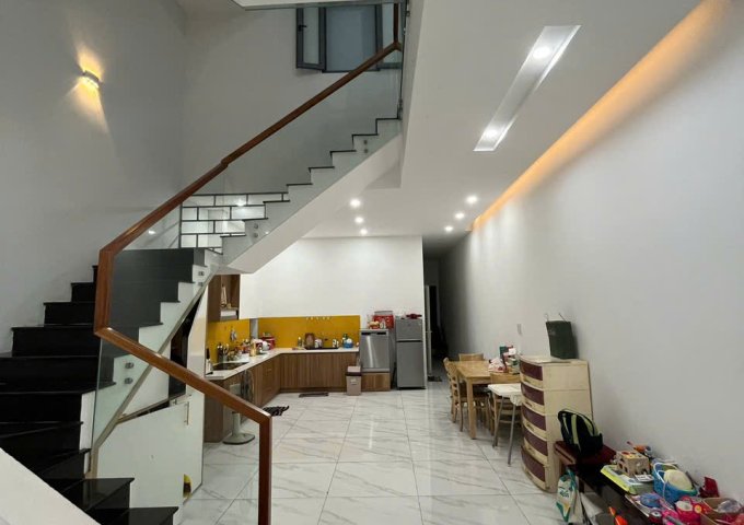 ► CHÍNH CHỦ CHO THUÊ NHÀ NGUYÊN CĂN 3 TẦNG – VIEW BIỂN NGUYỄN TẤT THÀNH, ĐÀ NẴNG