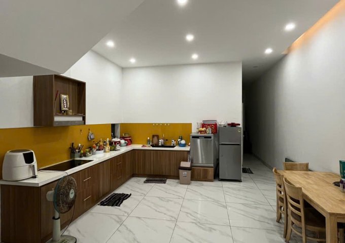 ► CHÍNH CHỦ CHO THUÊ NHÀ NGUYÊN CĂN 3 TẦNG – VIEW BIỂN NGUYỄN TẤT THÀNH, ĐÀ NẴNG