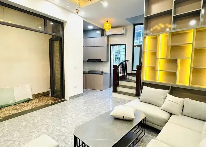 BÁN NHÀ RIÊNG Phố Bát Khối 53.5m2 X 4 Tầng mặt tiền 5m,6.2 tỷ Long Biên.